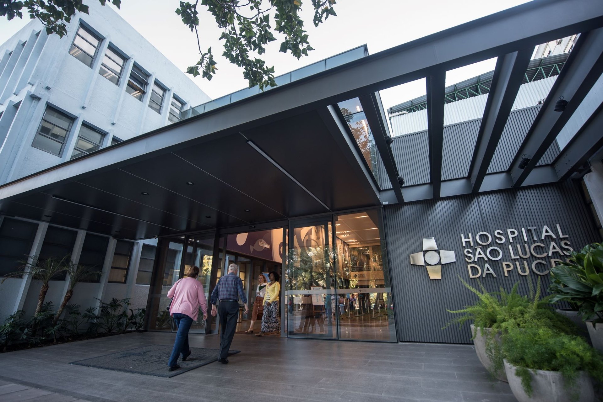 Fachada do Hospital São Lucas — PUCRS
